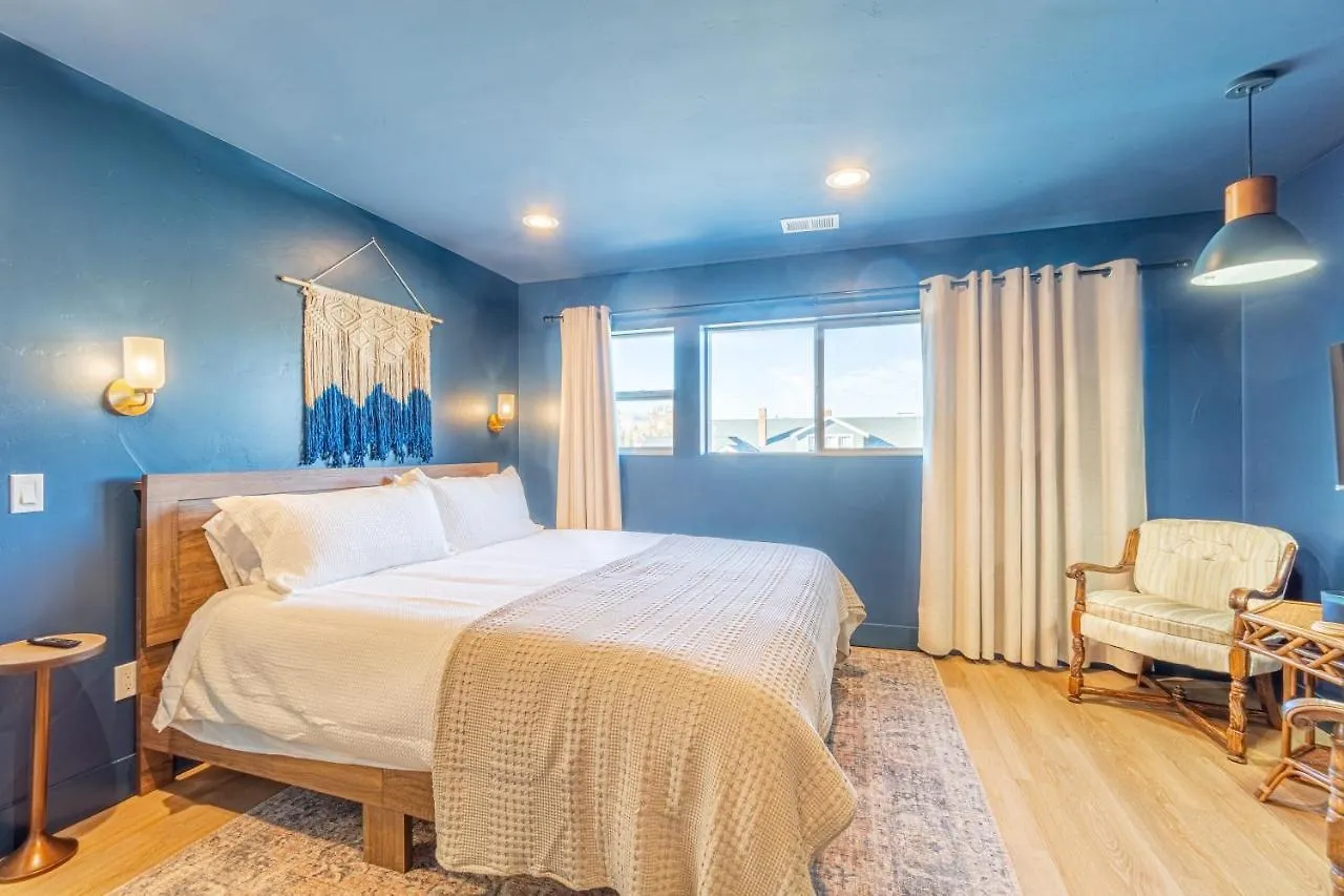 Luxury 4-Bed Home In Riverside Heights! Reno 0*,